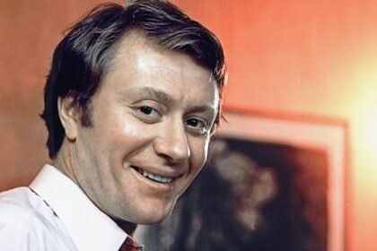 андрей миронов