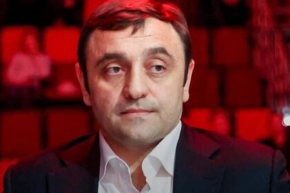 армен саркисян