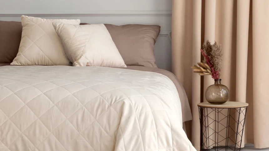 покрывало на кровать