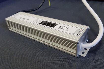 преобразователь напряжения 12-220 вольт